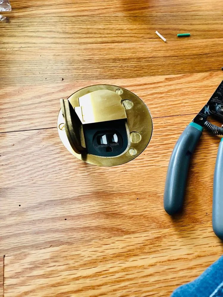 Slide of Tory Electricians