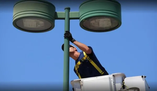 Totalease Electrician-Aurora Logo