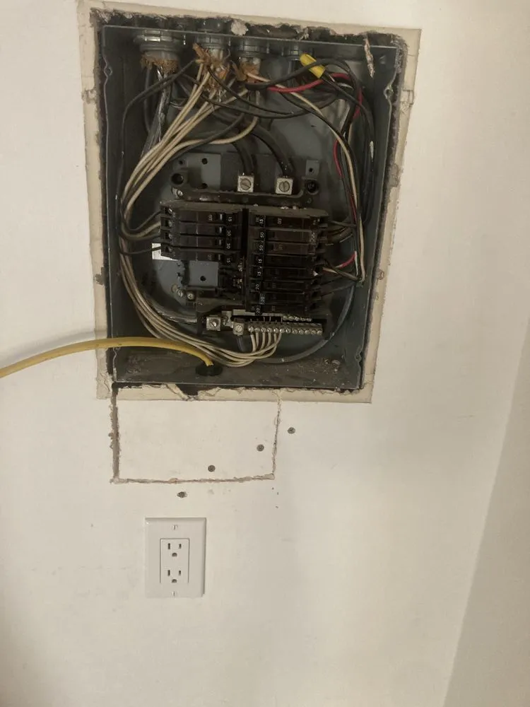 Slide of Tovo electrical services