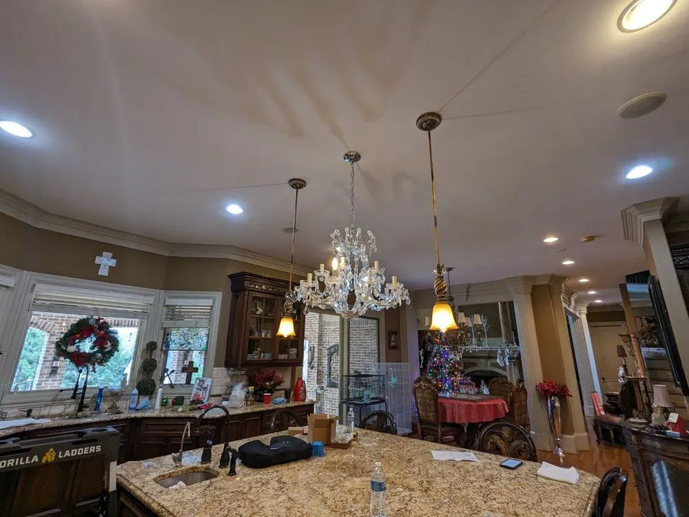 Slide of TR & JP Handy Electricians