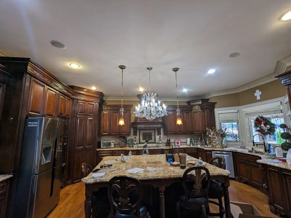 Slide of TR & JP Handy Electricians