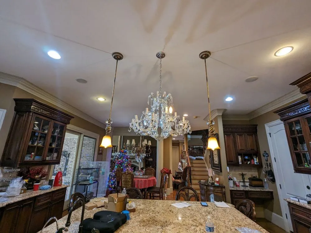 Slide of TR & JP Handy Electricians