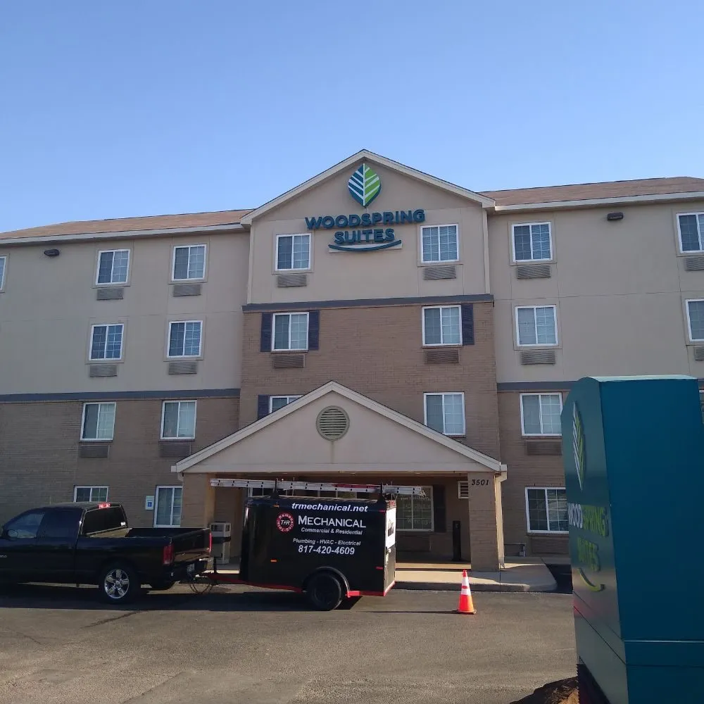 Affordable electrician providing electrical repair in , 