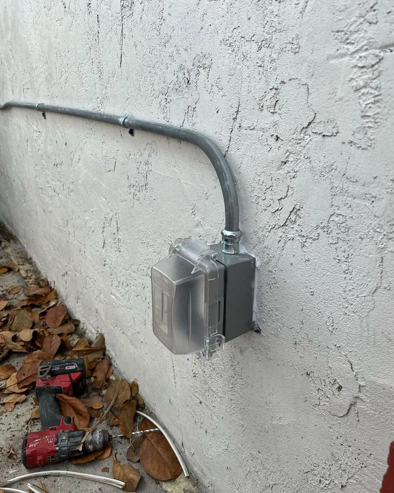 Slide of Traction Emergency Electrician