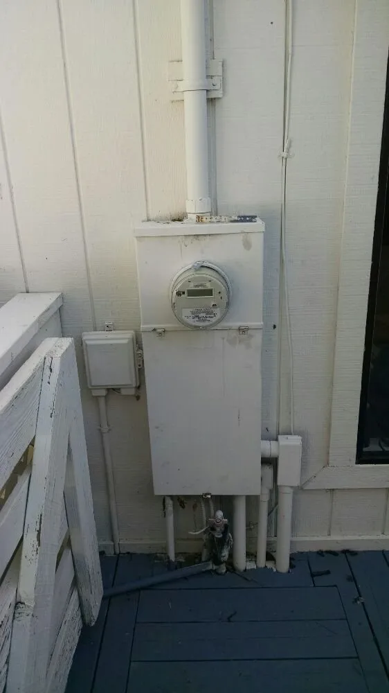 Slide of Tracy Frederick's Electric