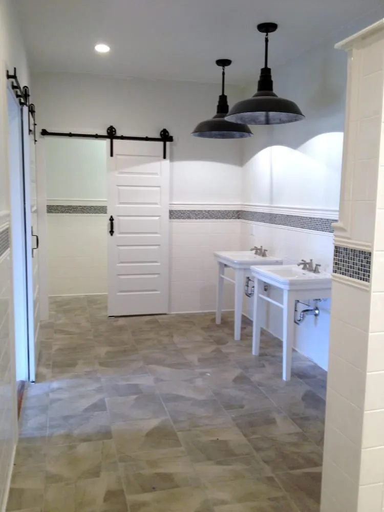 Certified electrician providing emergency electrical service in ,