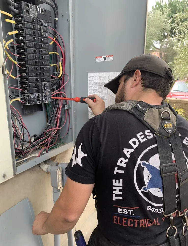 Licensed emergency electrical service service in , - Tradesman Electric