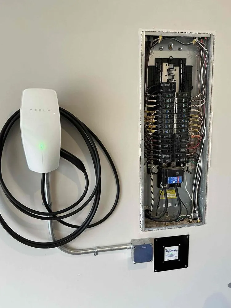 Slide of Travis Electrical Service