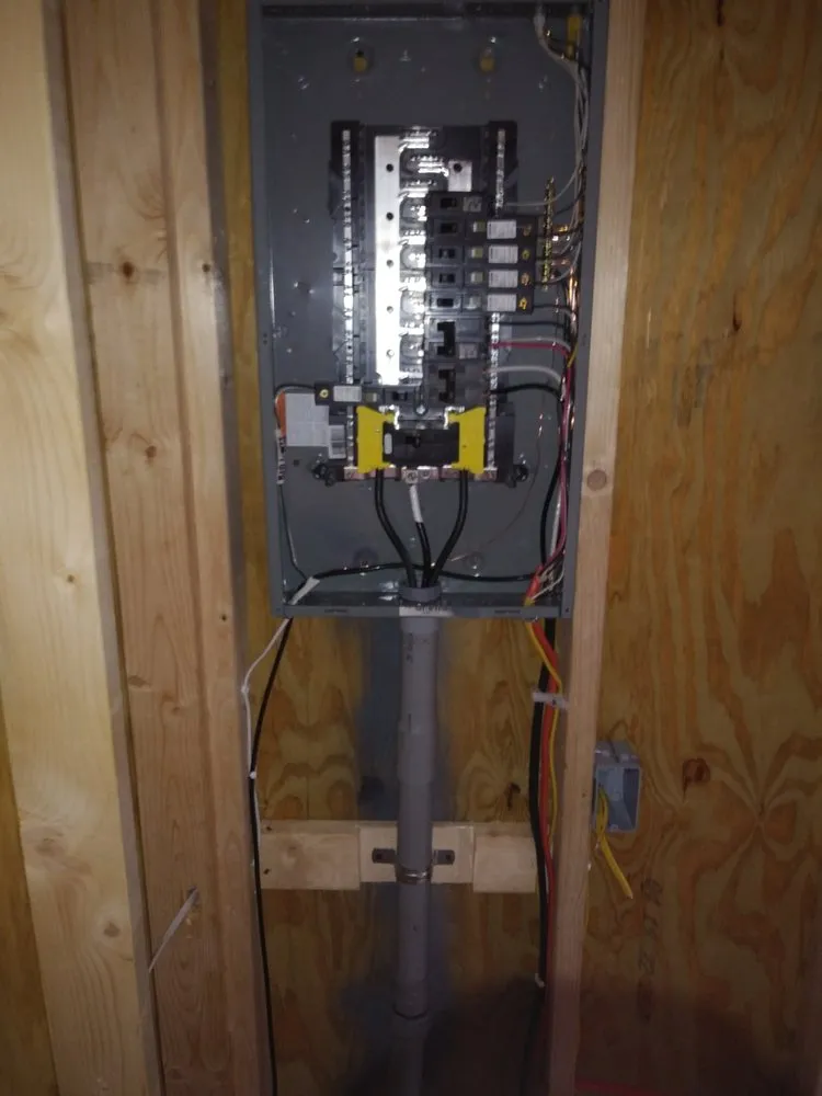 Expert electrician providing lighting installation in Dubach, LA - Traweek Electric
