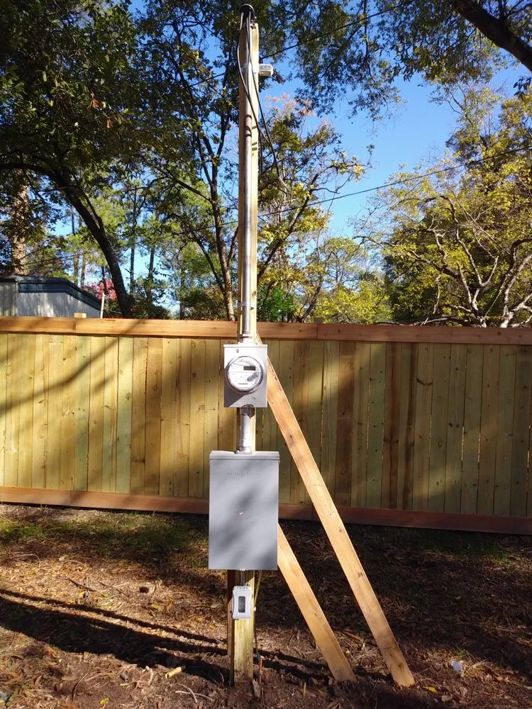 Affordable emergency electrical service in Dubach, LA by Traweek Electric