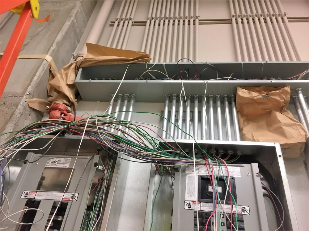 Slide of TRE Lighting & Electrical