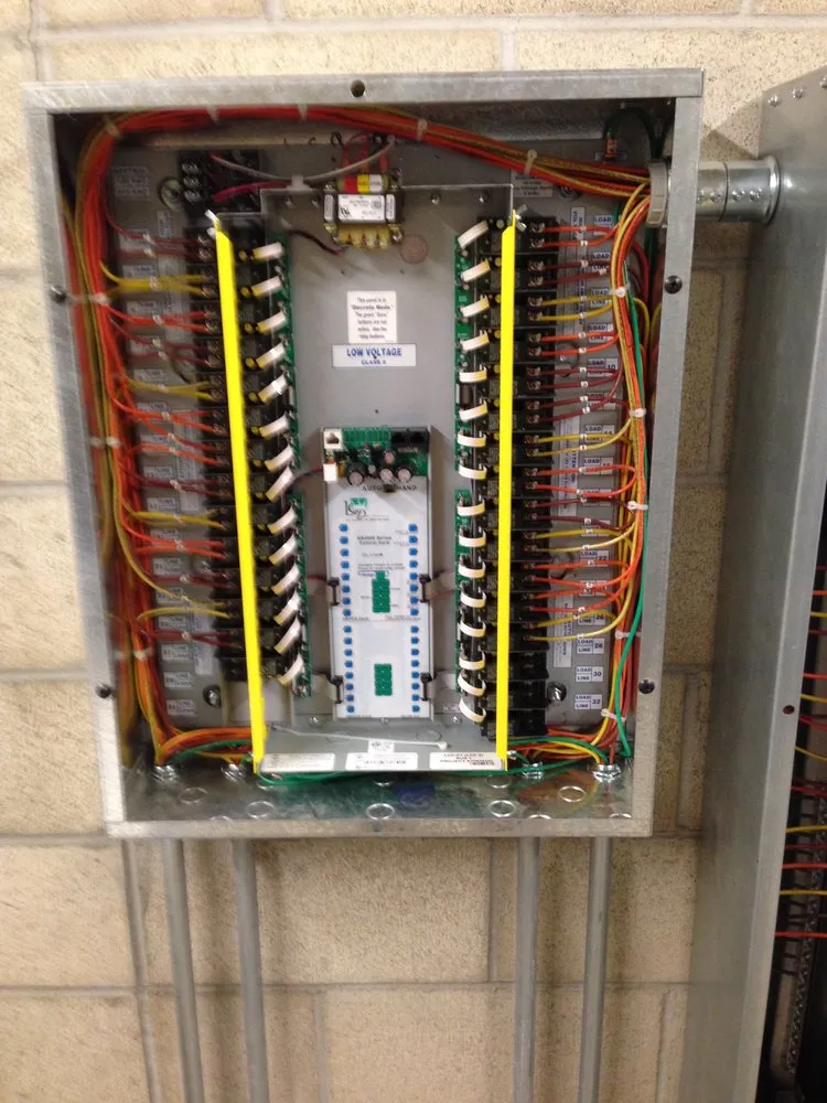 Slide of TRE Lighting & Electrical