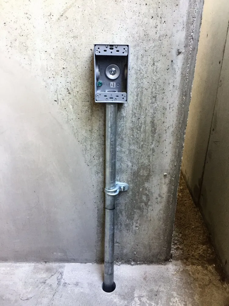 Slide of TRE Lighting & Electrical