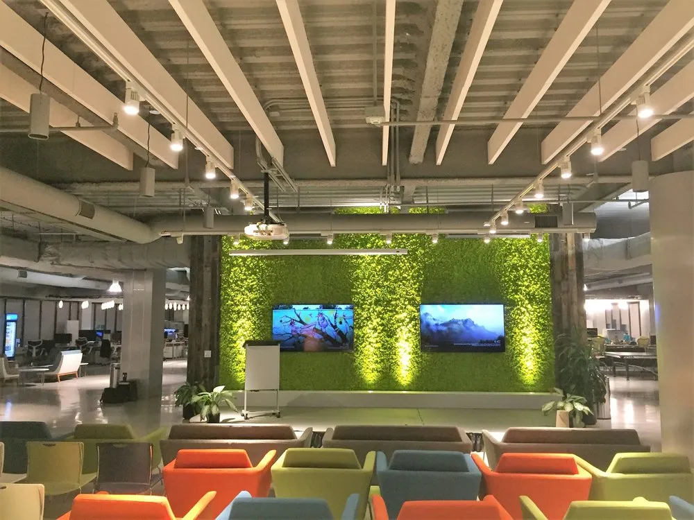 Certified electrician providing emergency electrical service in , 