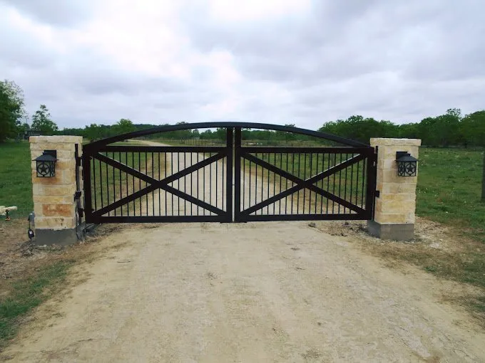 Slide of Trevino Fencing Services