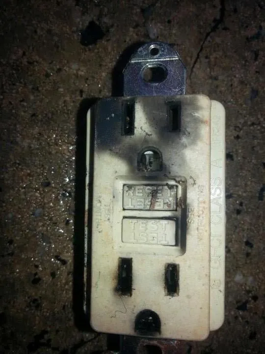 Licensed electrician providing circuit breaker repair in Sherrills Ford, NC - Tri-City Electric of North Carolina