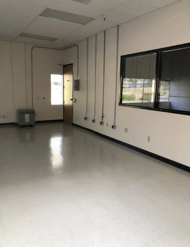 Professional circuit breaker repair in , by Tri-Phase Electric