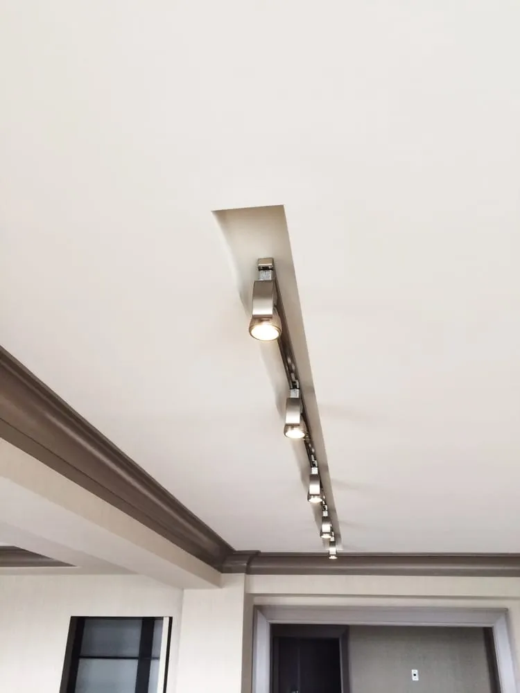 Emergency circuit breaker repair service in ,  - Tri Star Electric & Automation