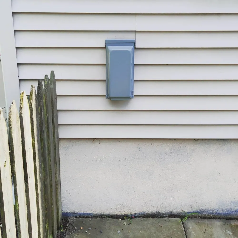 Slide of Tri Starr Electric