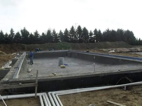 Emergency electrician providing lighting installation in , 