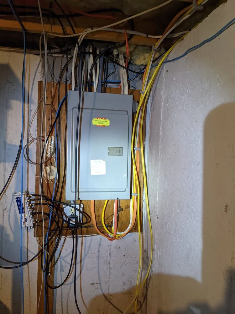 Slide of Triforce Electric