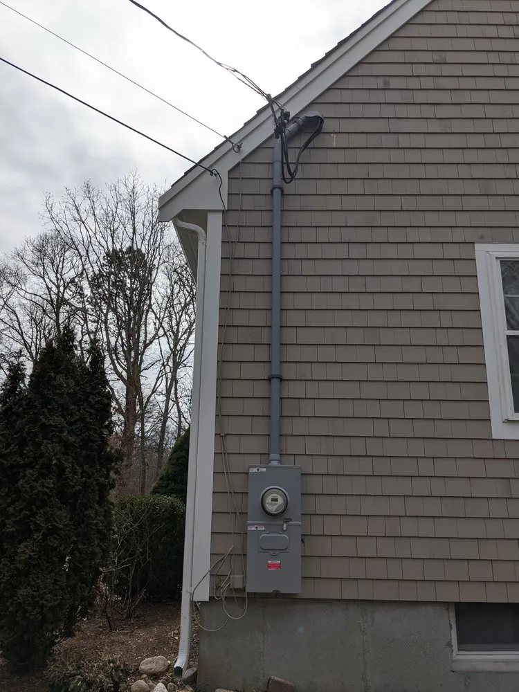 Slide of Triforce Electric