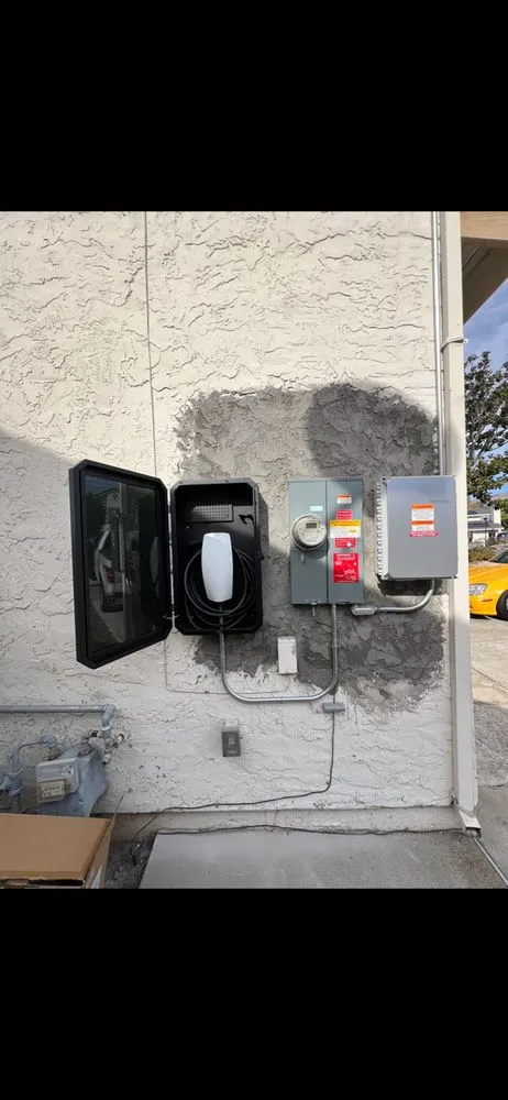 Slide of Trinh Electric