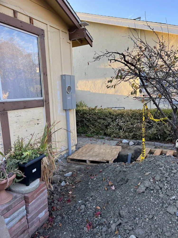 Slide of Trinh Electric