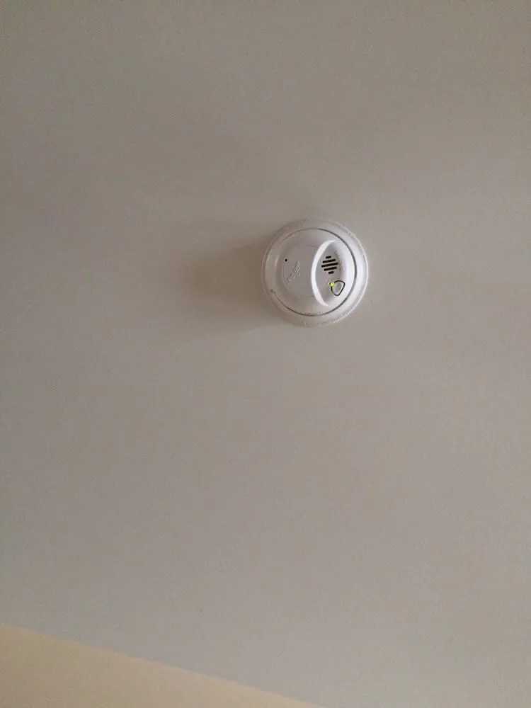 Certified electrician providing emergency electrical service in , 