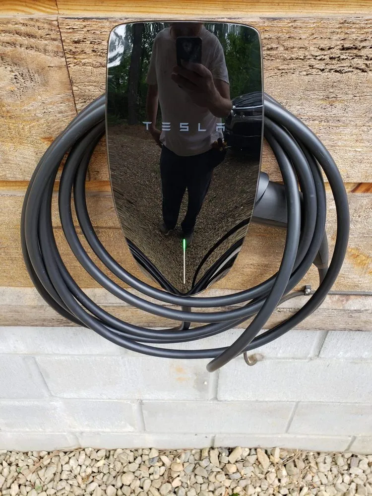 Licensed electrician providing circuit breaker repair in Fort Towson, OK - Triple J Electrical Services