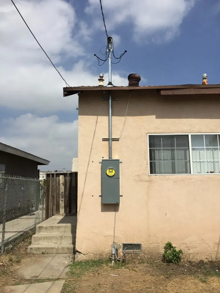 Slide of Triumph Power Solutions