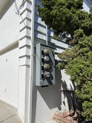 True Light Electric & Construction