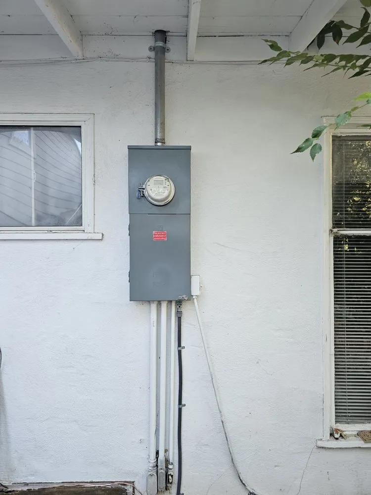 Slide of True North Electric