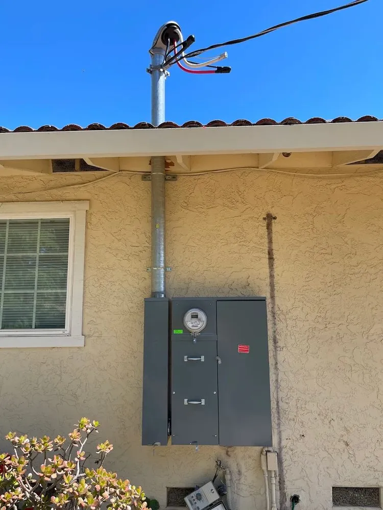 Slide of True North Electric