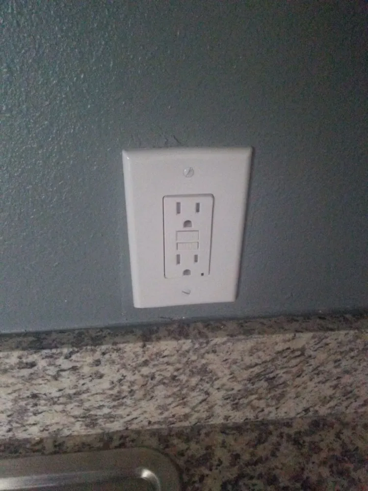 Emergency lighting installation experts serving La Crescenta, CA - Trust Electric