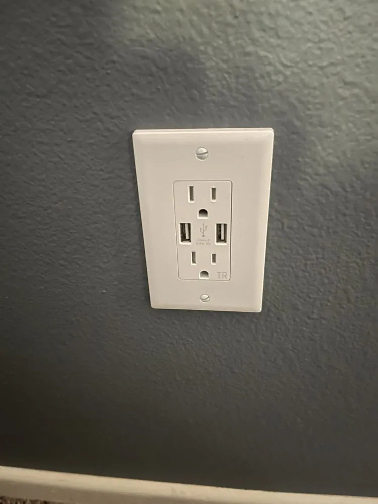 Expert circuit breaker repair service in ,  - Trusted Electric