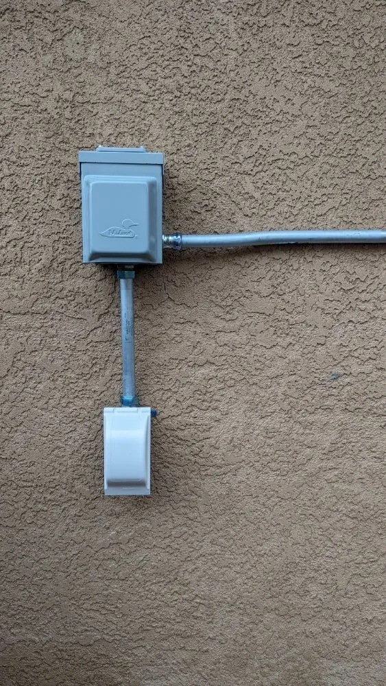 Slide of T&T Electrical