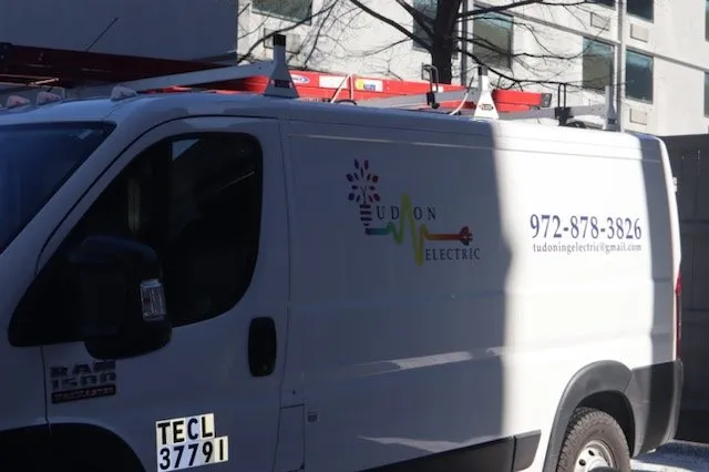 Slide of Tudon Electric