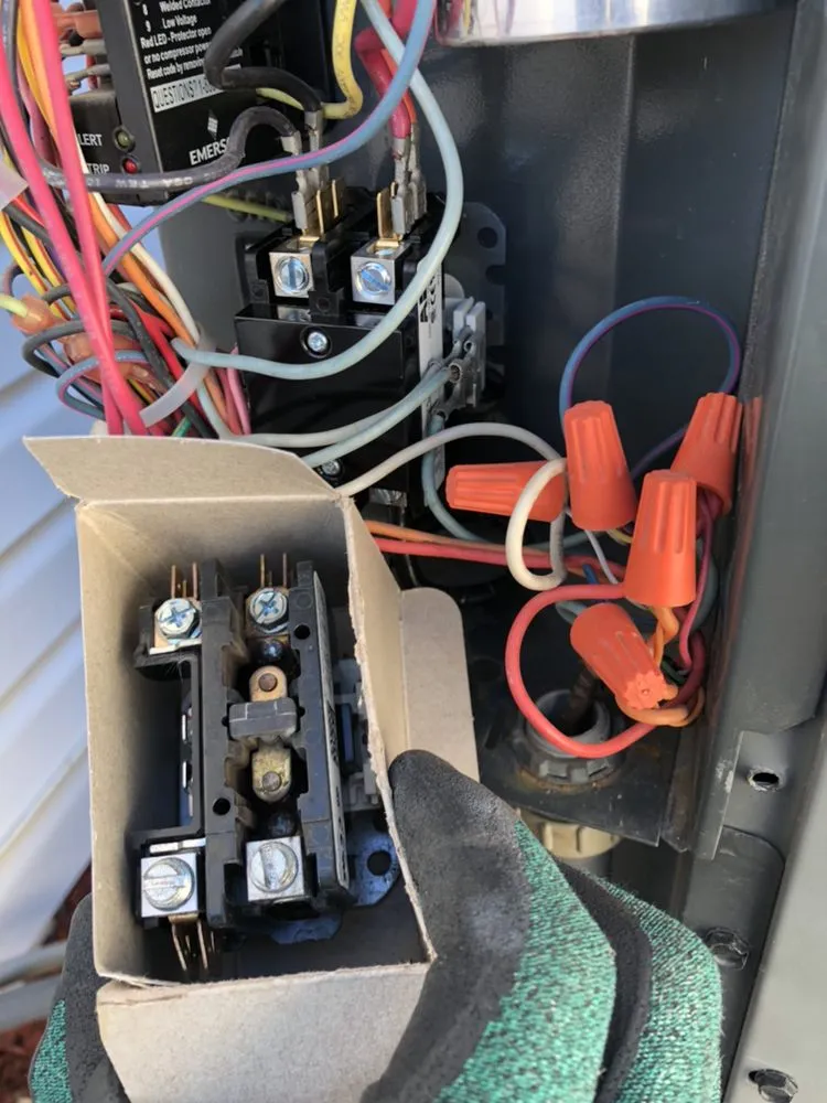 Licensed outlet and switch repair experts serving Henderson, NV - Turner Electric Company