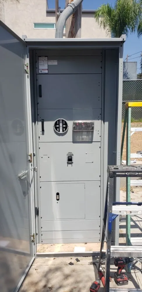 Slide of Twenty 20 Electric