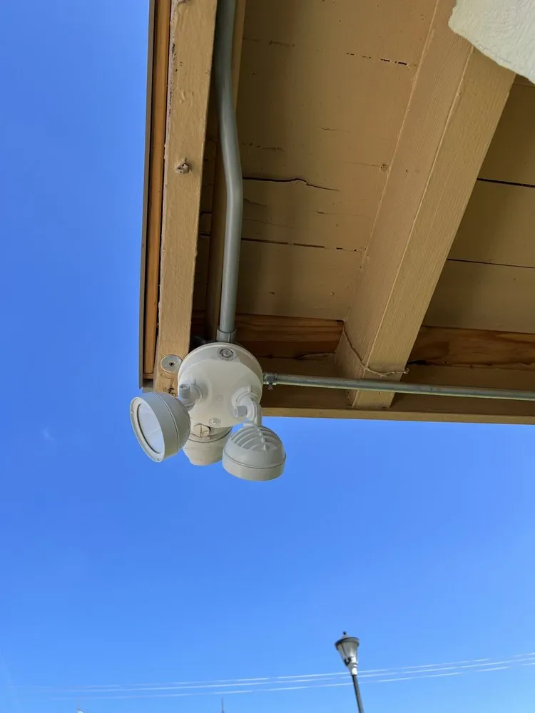 Slide of Tyde Electric