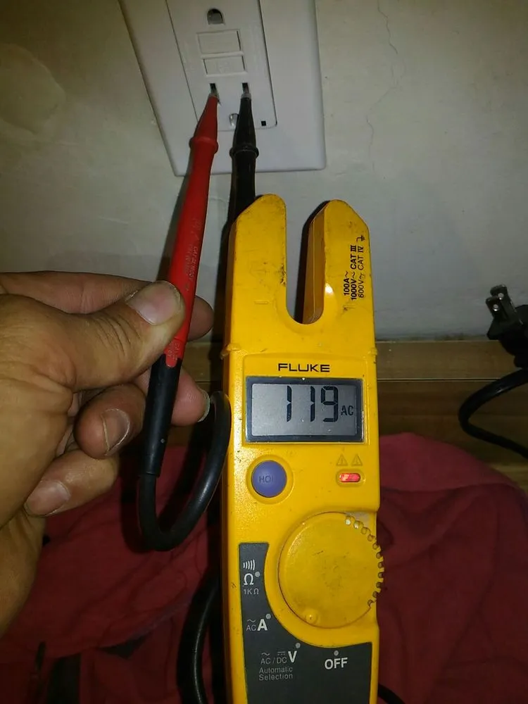 Emergency wiring installation in Reseda, CA by Tyrone David Tanoff Electric