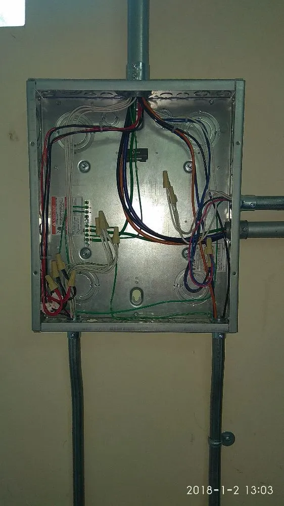 Certified circuit breaker repair in Reseda, CA by Tyrone David Tanoff Electric