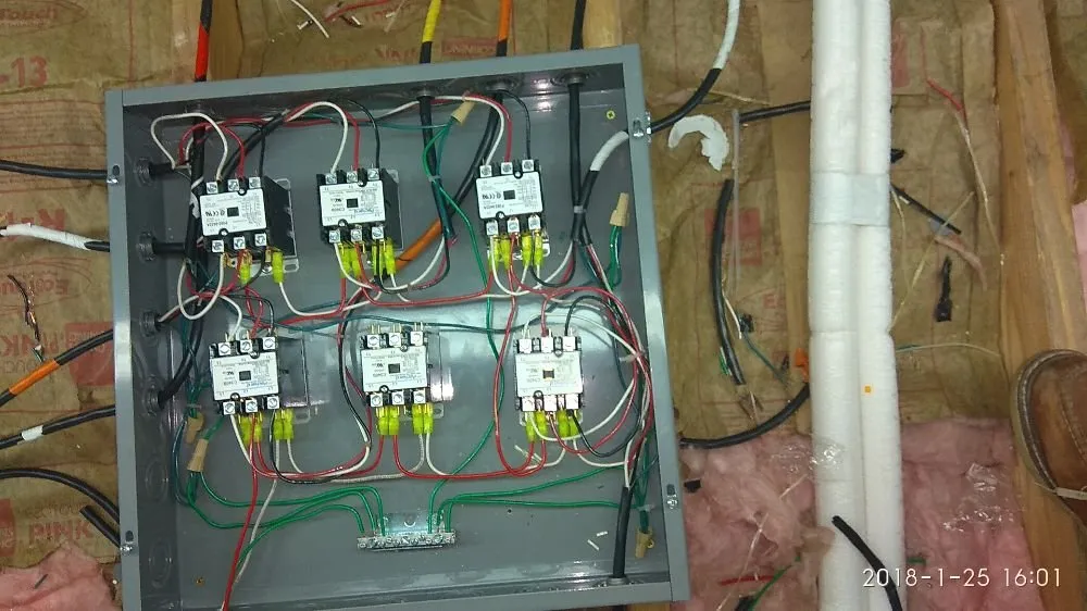 Licensed electrician providing panel upgrade in Reseda, CA - Tyrone David Tanoff Electric