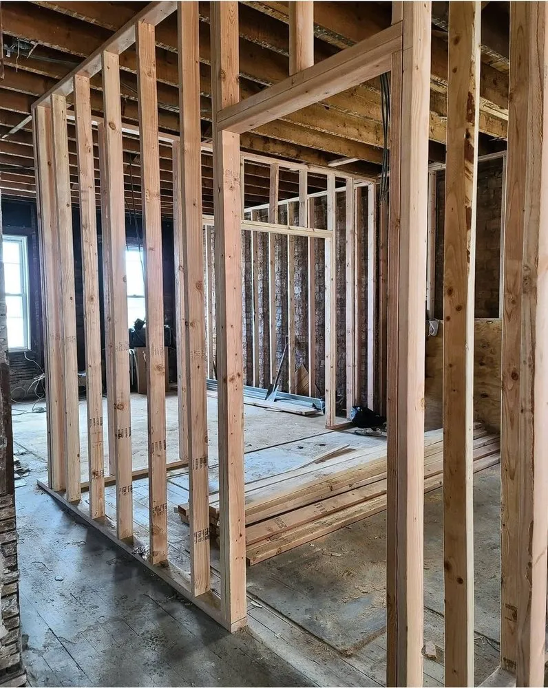 Reliable outlet and switch repair in New York City, NY by Ulloa Construction
