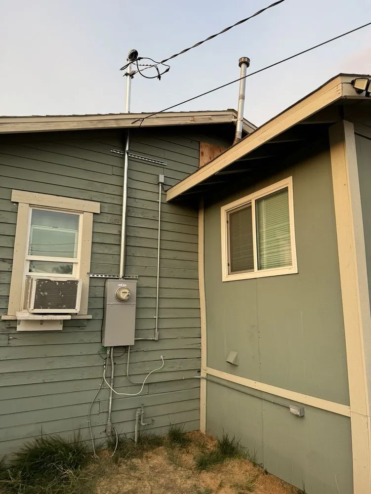 Slide of Ulloa Electrical Services