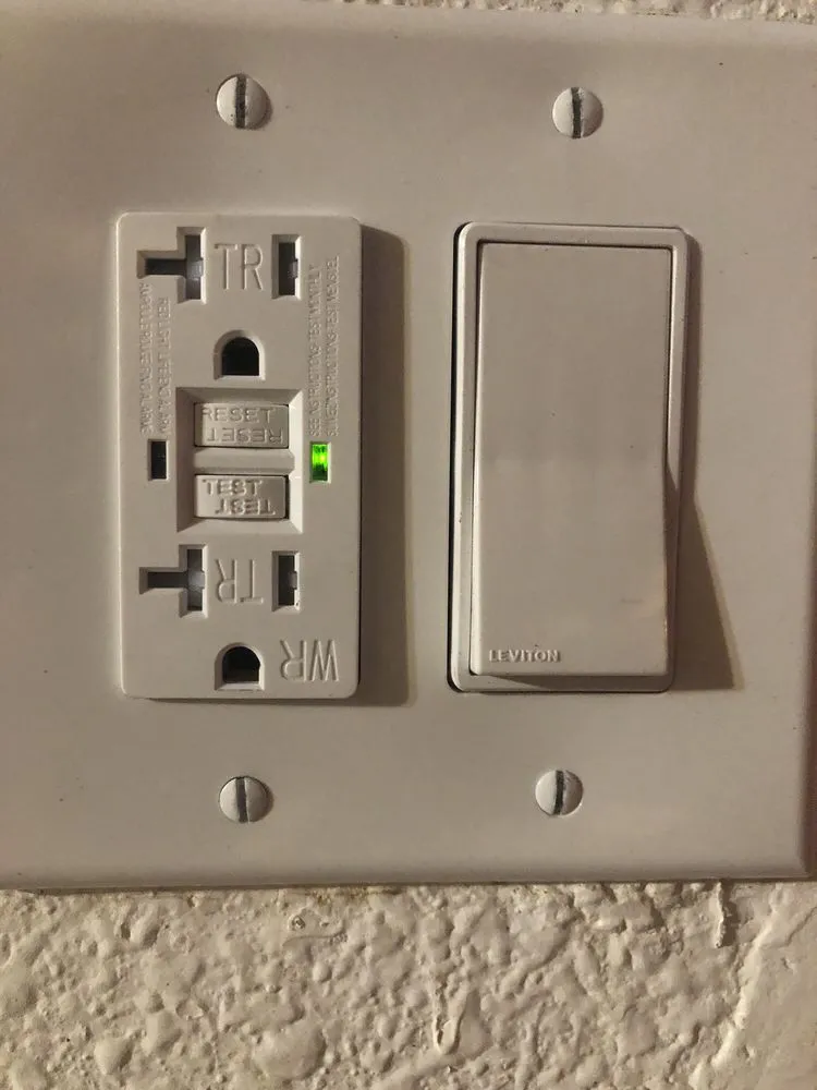 Slide of Ulloa Electrical Services