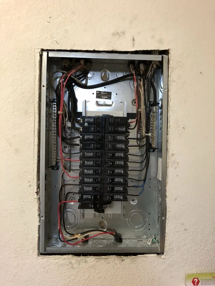 Certified circuit breaker repair experts serving Kailua Kona, HI - Ultimate Electrical