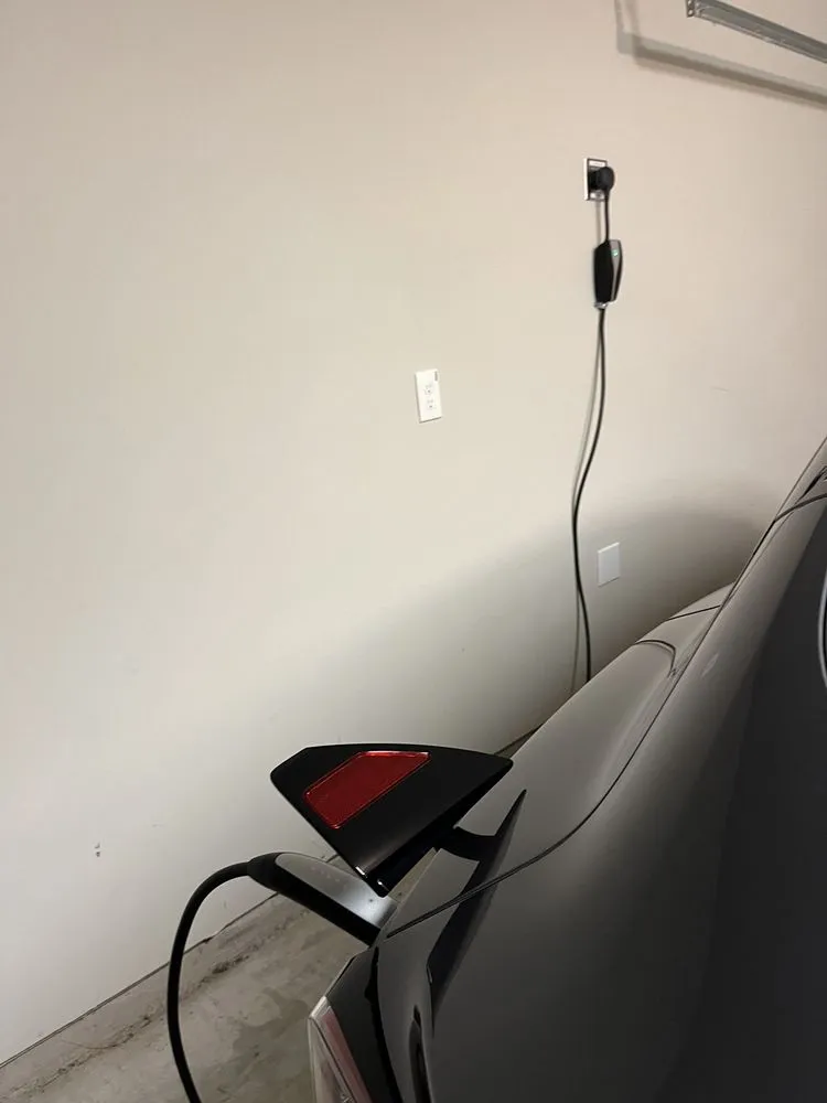 Professional electrical service for homes in lighting installation, by