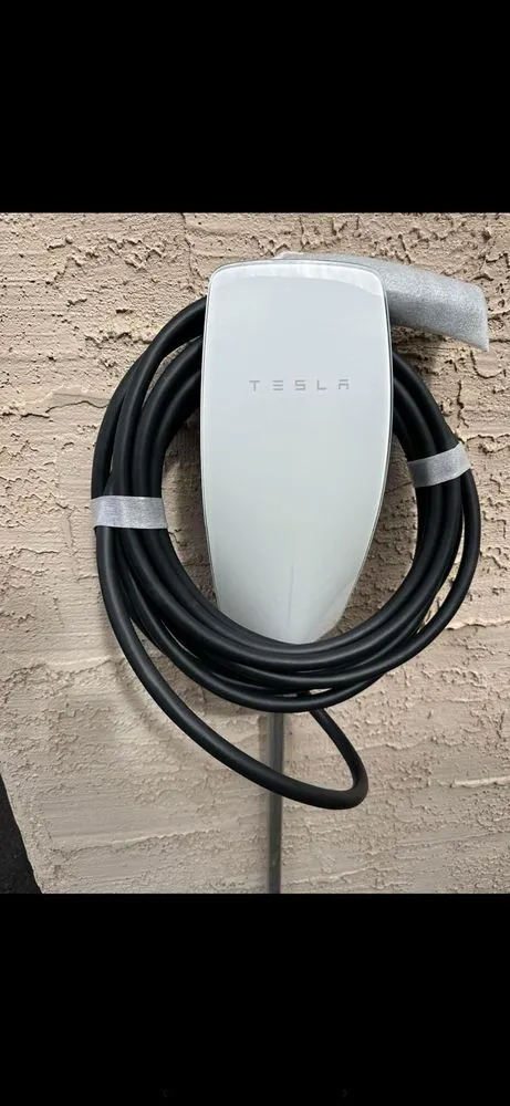 Slide of UM Lukis Electric